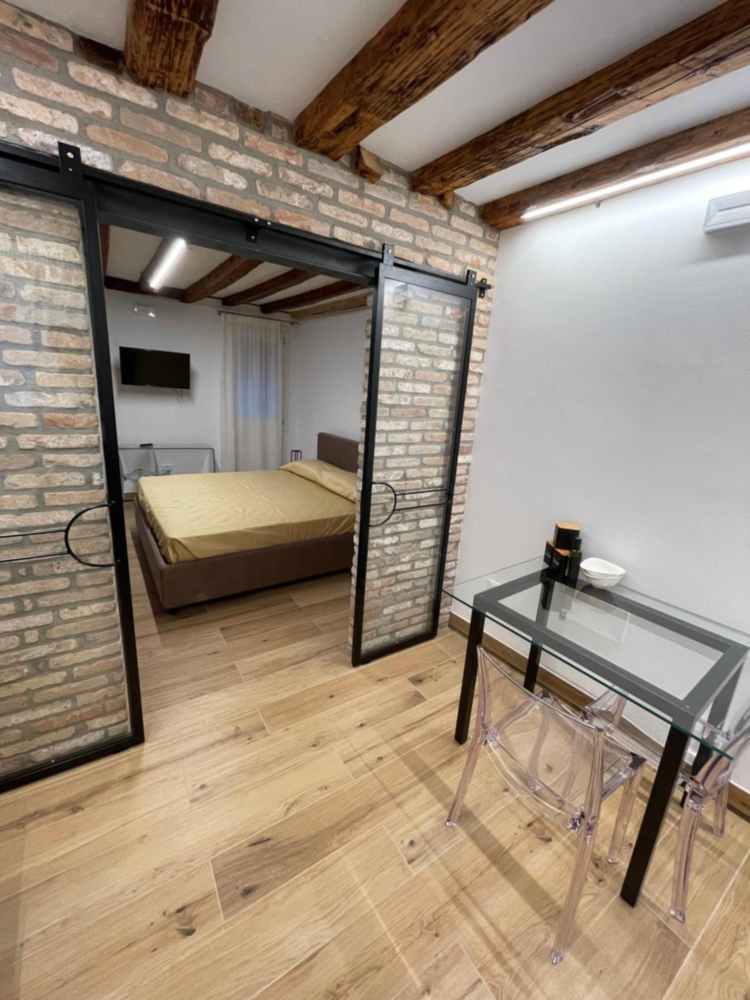 Specchiera Apartamento Veneza